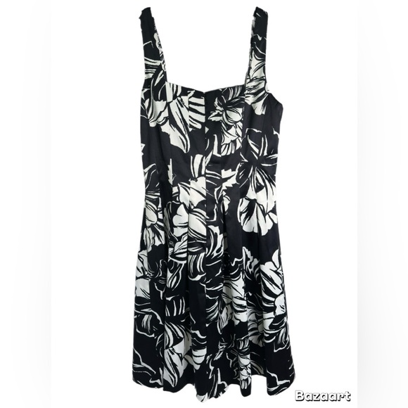 White House Black Market Beautiful Monochrome Leaf Print Midi Dress.Sz 4. - Picture 3 of 7